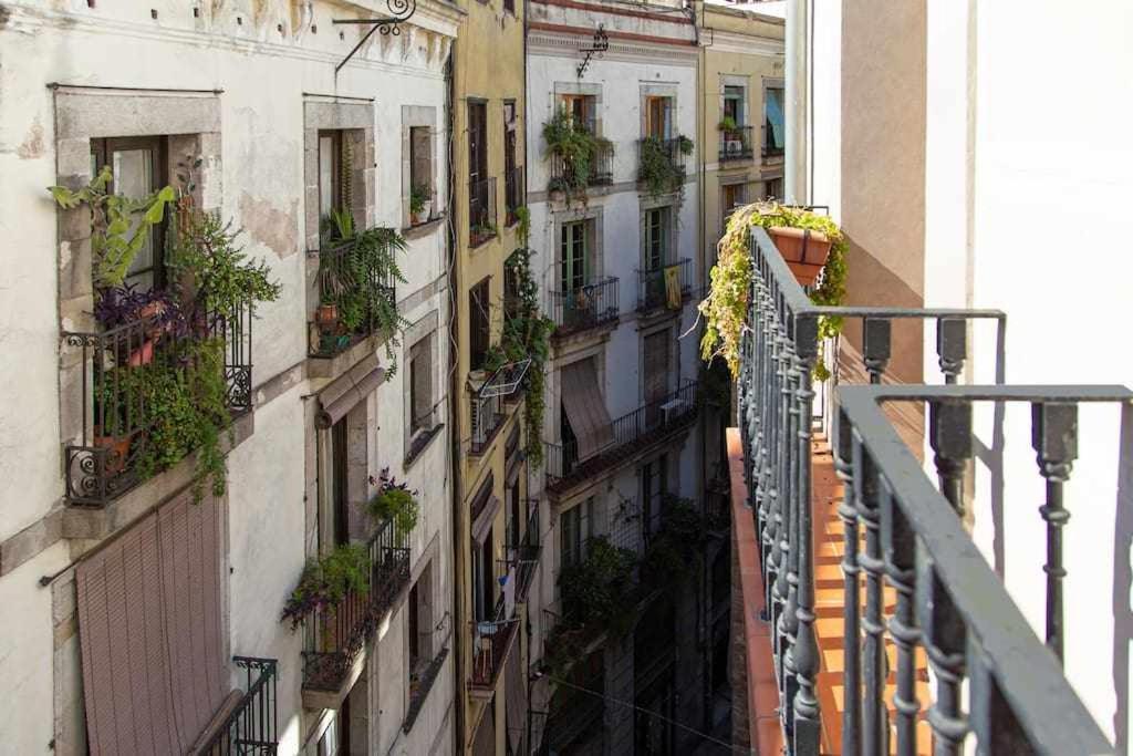 Inspired By Enjoyapartments Barcelona Bilik gambar
