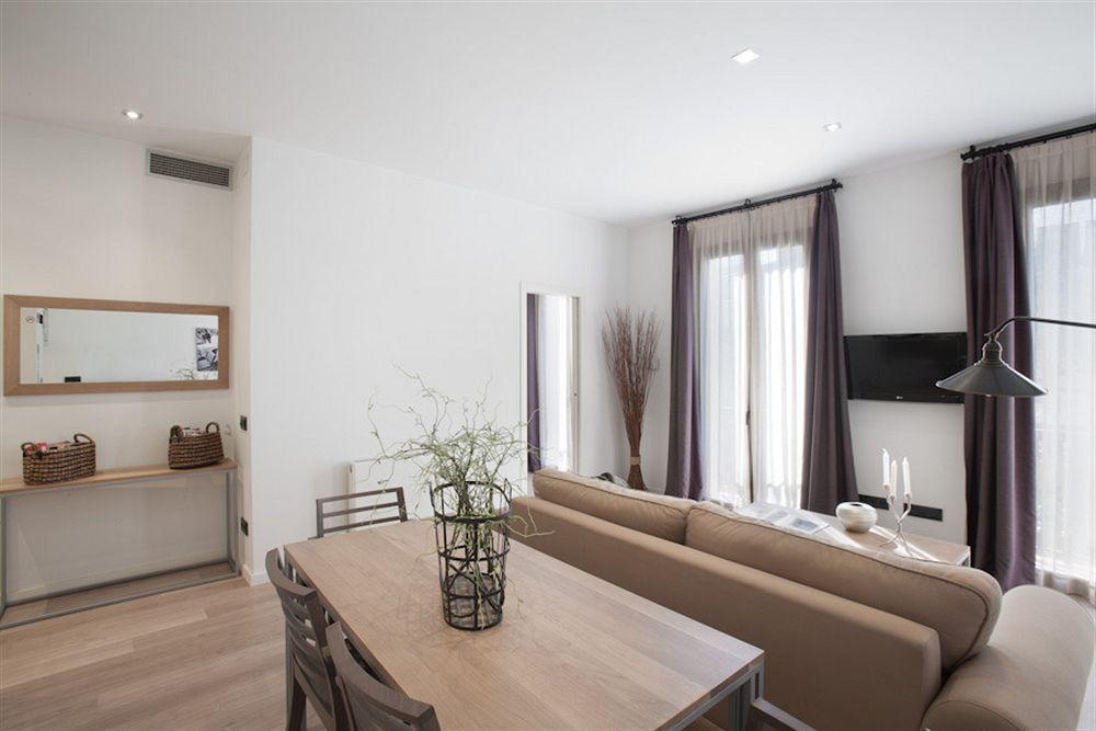 Inspired By Enjoyapartments Barcelona Luaran gambar
