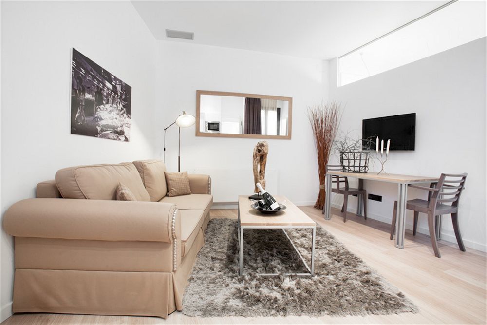 Inspired By Enjoyapartments Barcelona Luaran gambar